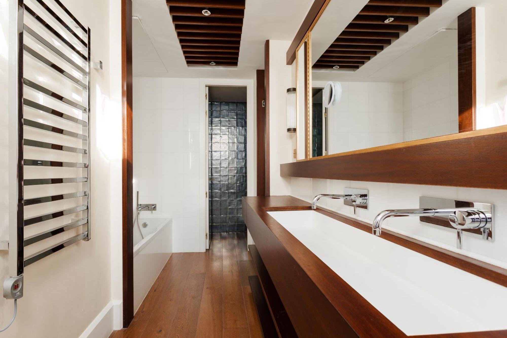 Do Placa Reial Powered By Sonder Барселона Стая снимка Bathroom