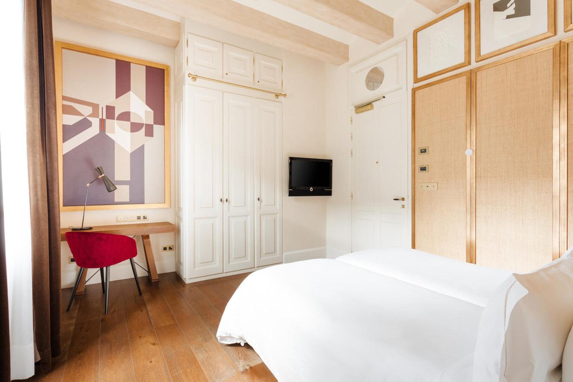 Do Placa Reial Powered By Sonder Барселона Стая снимка A room at the hotel