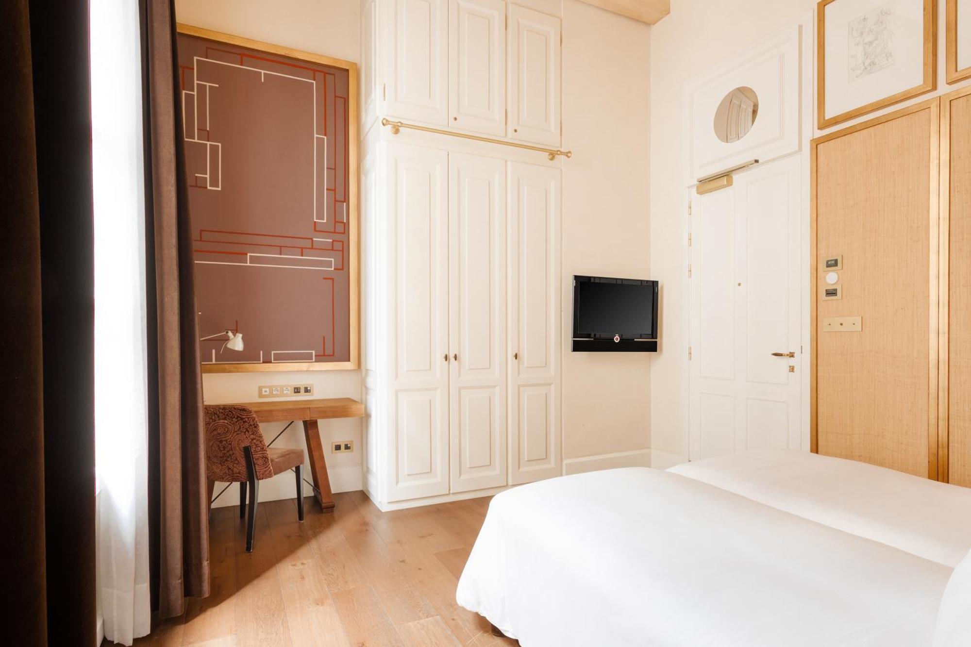 Do Placa Reial Powered By Sonder Барселона Стая снимка A room at the hotel