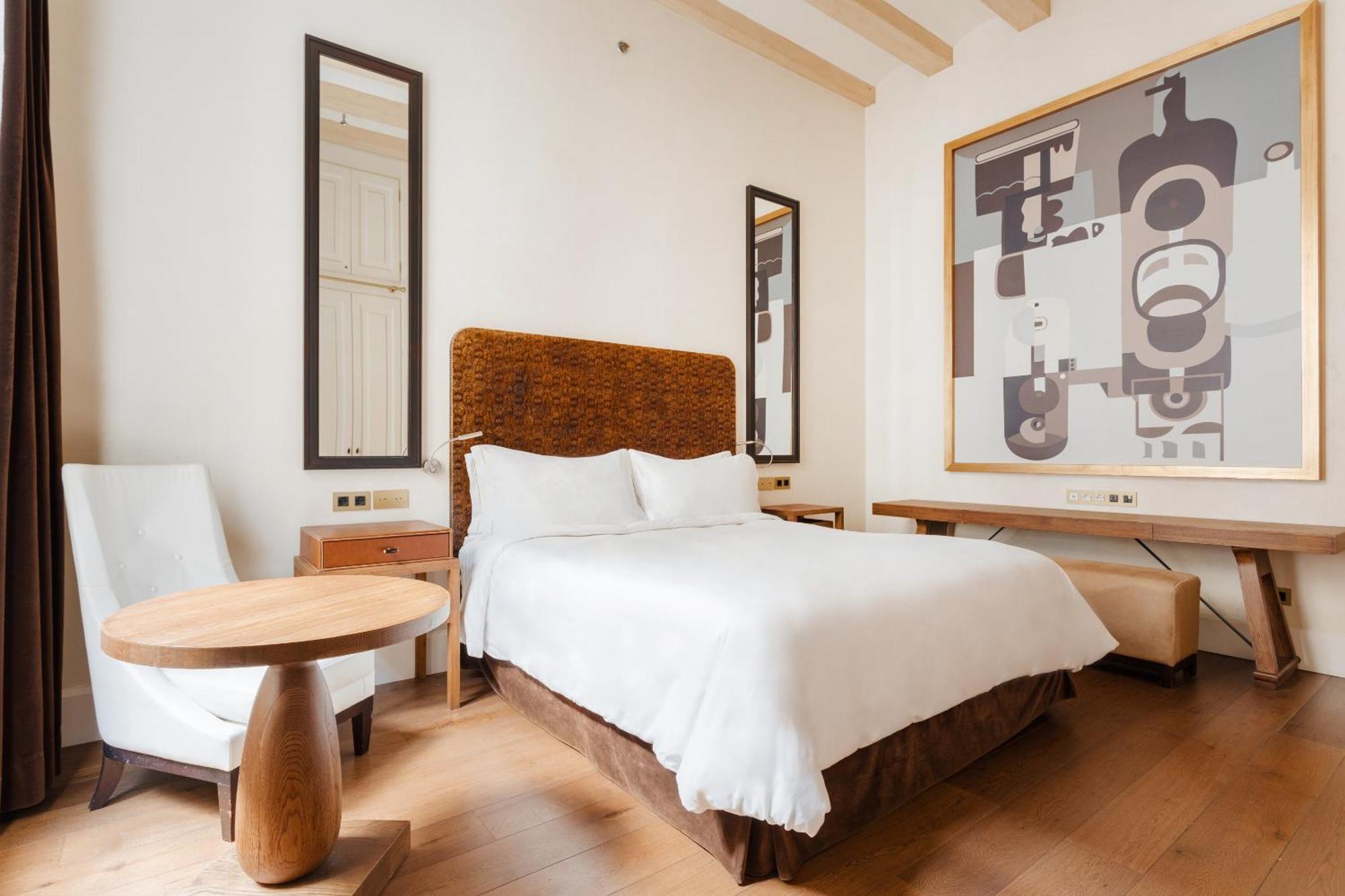 Do Placa Reial Powered By Sonder Барселона Стая снимка A room at the hotel