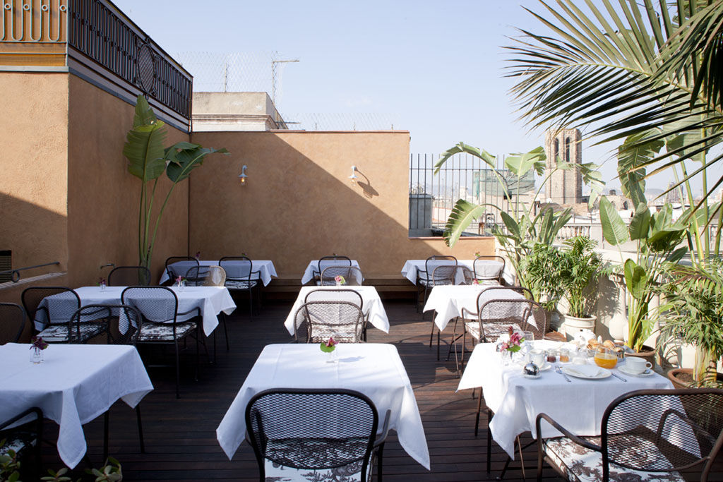 Do Placa Reial Powered By Sonder Барселона Екстериор снимка Rooftop terrace